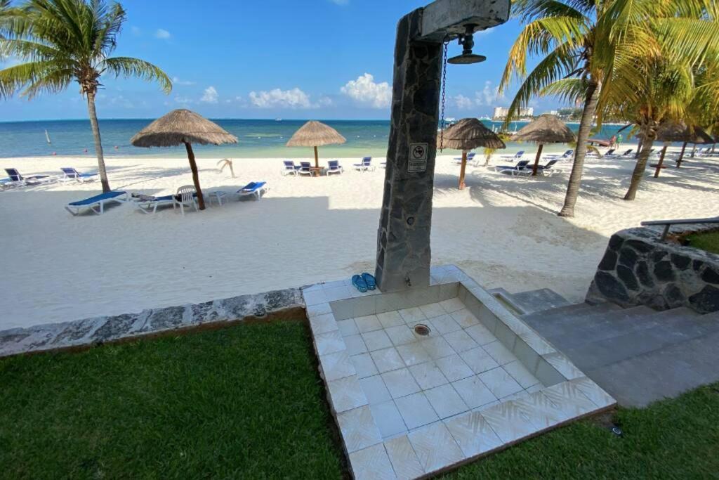 Oceanfront Condo Bm By Andiani Cancún Exterior foto